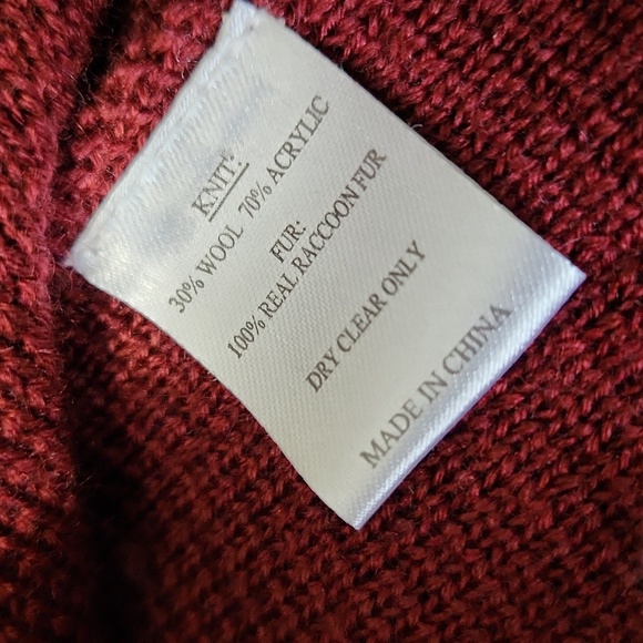 Racoon Fur Shawl - Picture 5 of 5